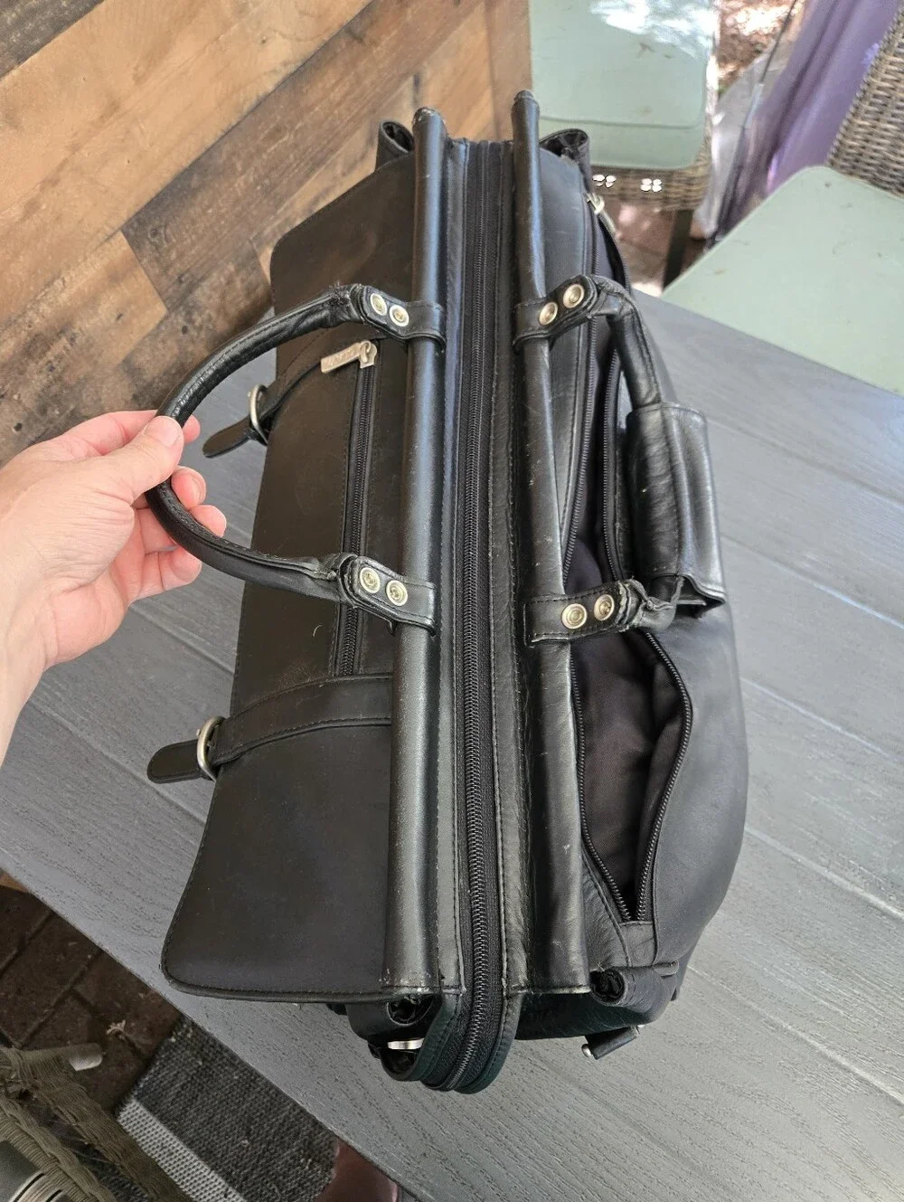 The Clava 049BLK Premium Handcrafted Top-Grain Black Leather Business Bag